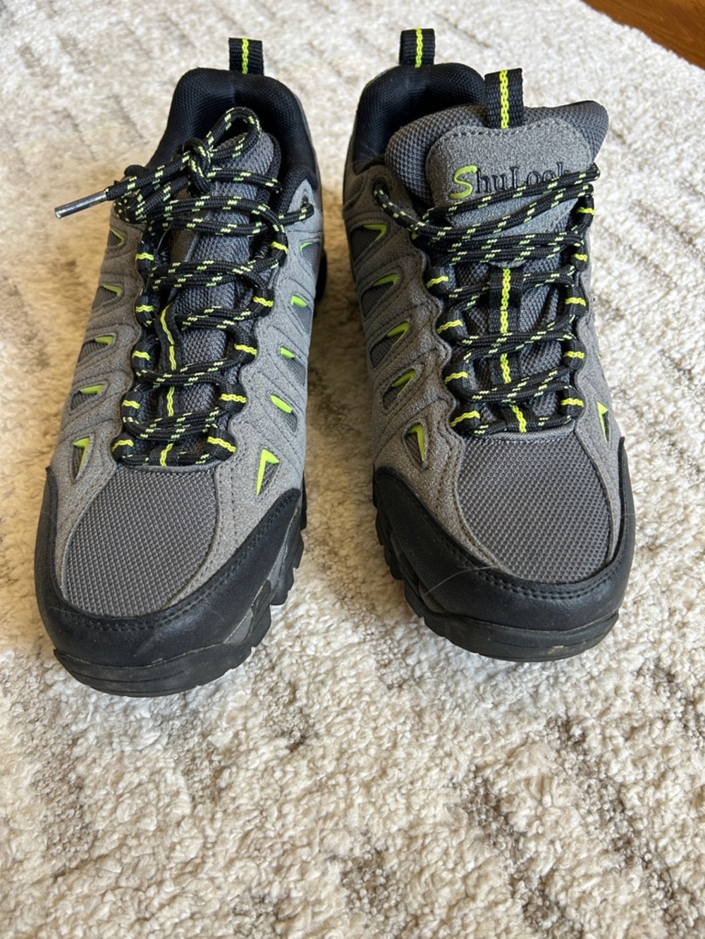 Men's Gray Athletic Trail Shoes with Neon Green Accents